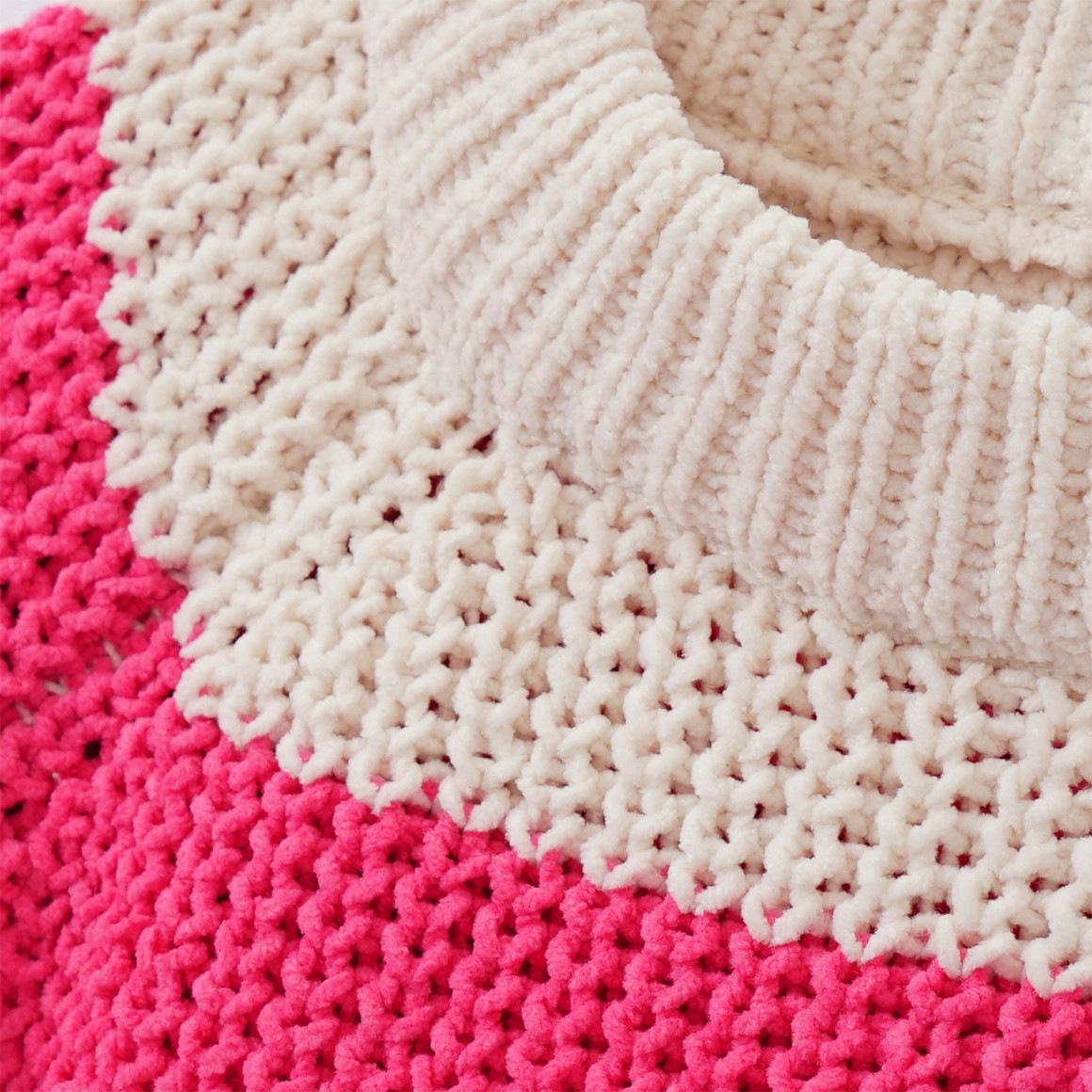 Yigga Mädchen Strickpullover mit Blockstreifen pink / creme