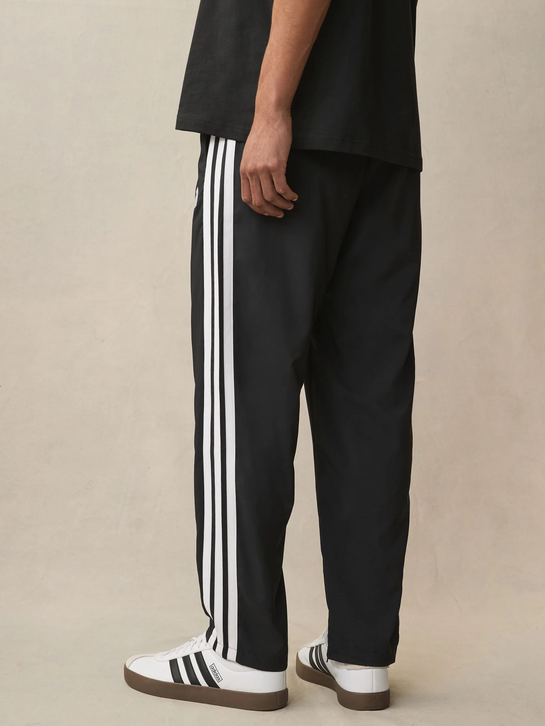 Zwart - adidas Essentials 3-Strepen Stanford joggingbroek met open zoom