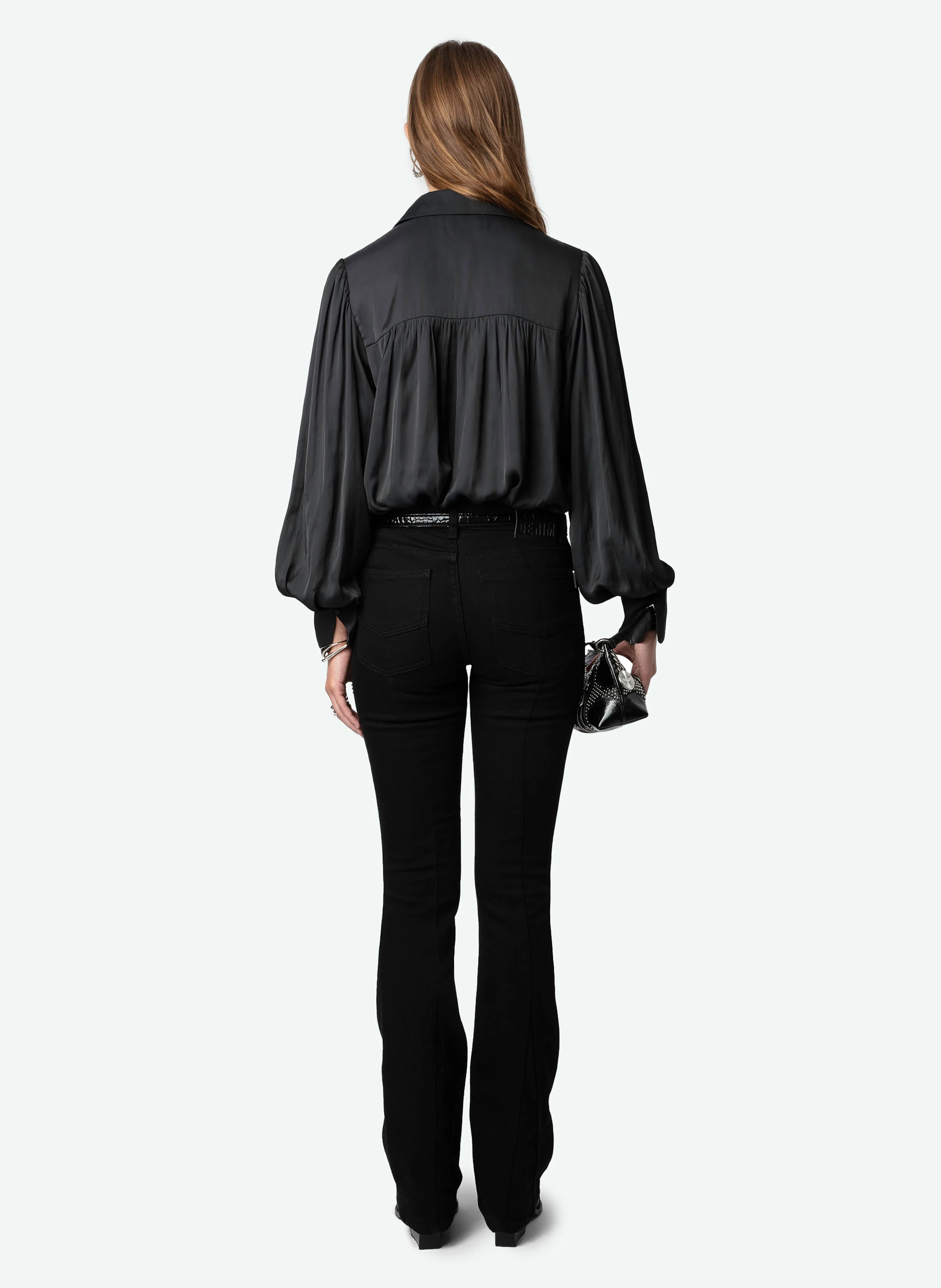 TRENTA - Chemise col classique droite satinée en fibres recyclées mélangées | Noir