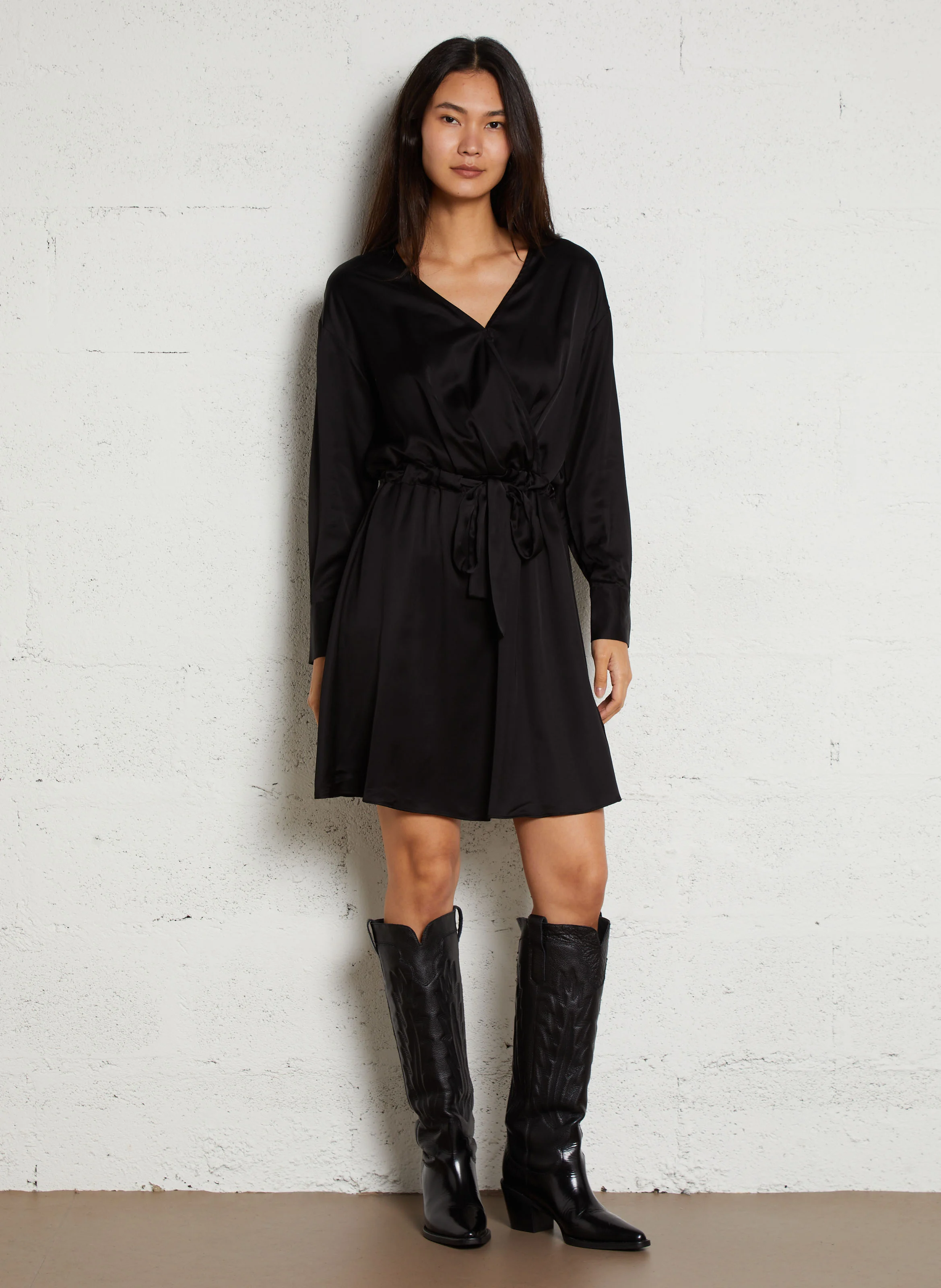 RAOBI - Robe courte satinée | Noir
