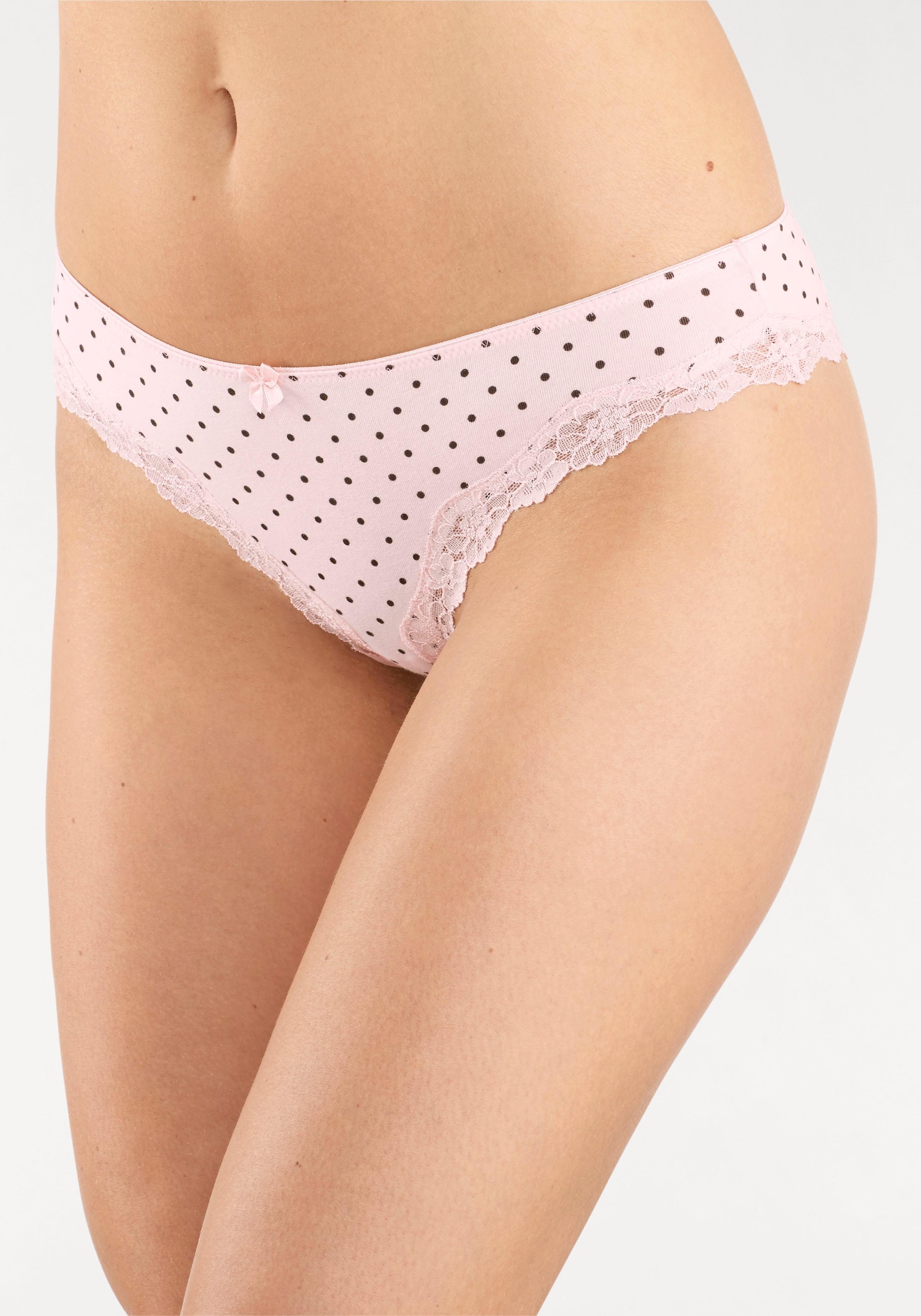 LASCANA Brasilslip , aus elastischer Baumwolle mit zarter Spitze