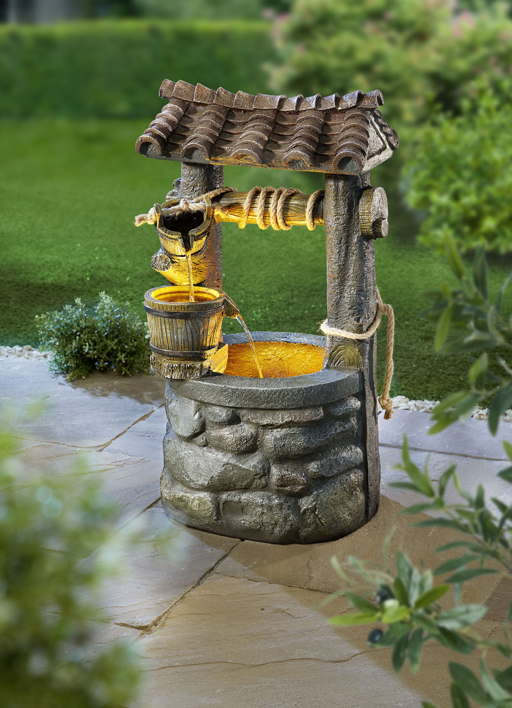 Brunnen Athene mit LED-Beleuchtung