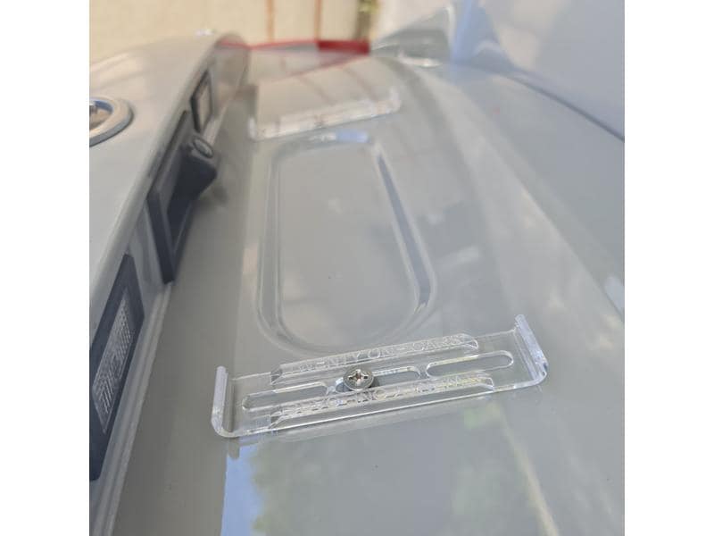 21CARS Kennzeichenhalterset Klick, Langformat, Transparent Klick-Kennzeichenhalter für Wechselschilder