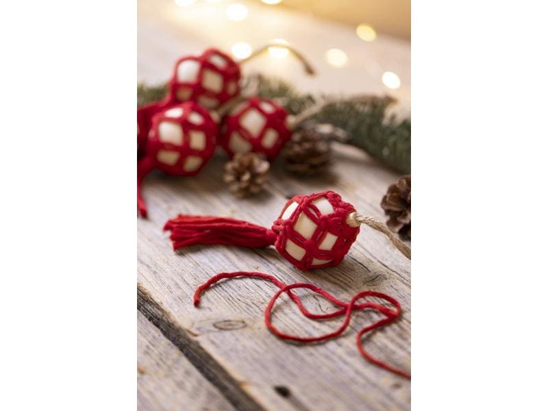 Creativ Company Bastelset Weihnachtskugeln Macrame Individuell gestaltete Kugeln für den Weihnachtsbaum