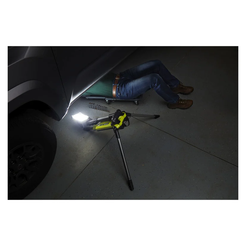 Batteridrevet arbeidslampe med stativ LED 18 V 2700 lm