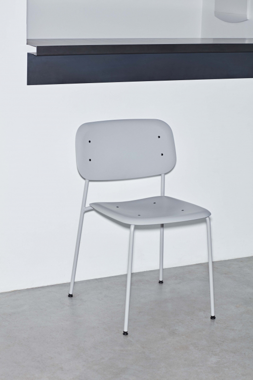 Hay Soft Edge 45 stoel zwart gepoedercoat onderst Hunter