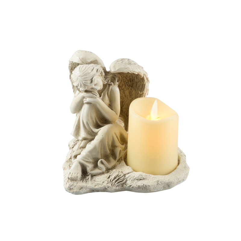 Sainte Vierge assise avec bougie