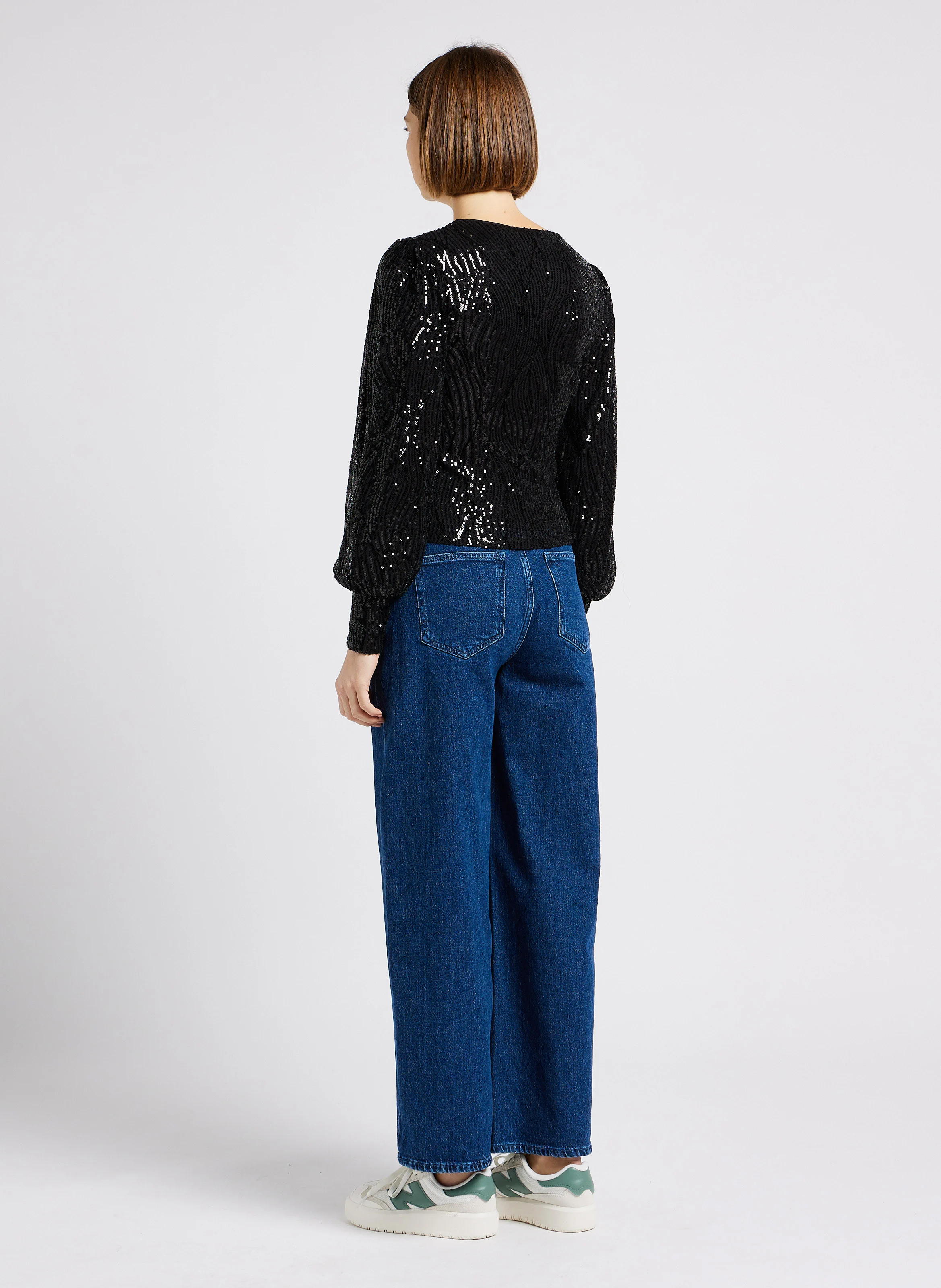 SELIA - Top droit col V à sequins | Noir