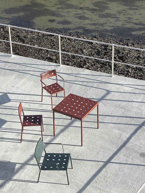 Hay Balcony tuinstoel chalk beige
