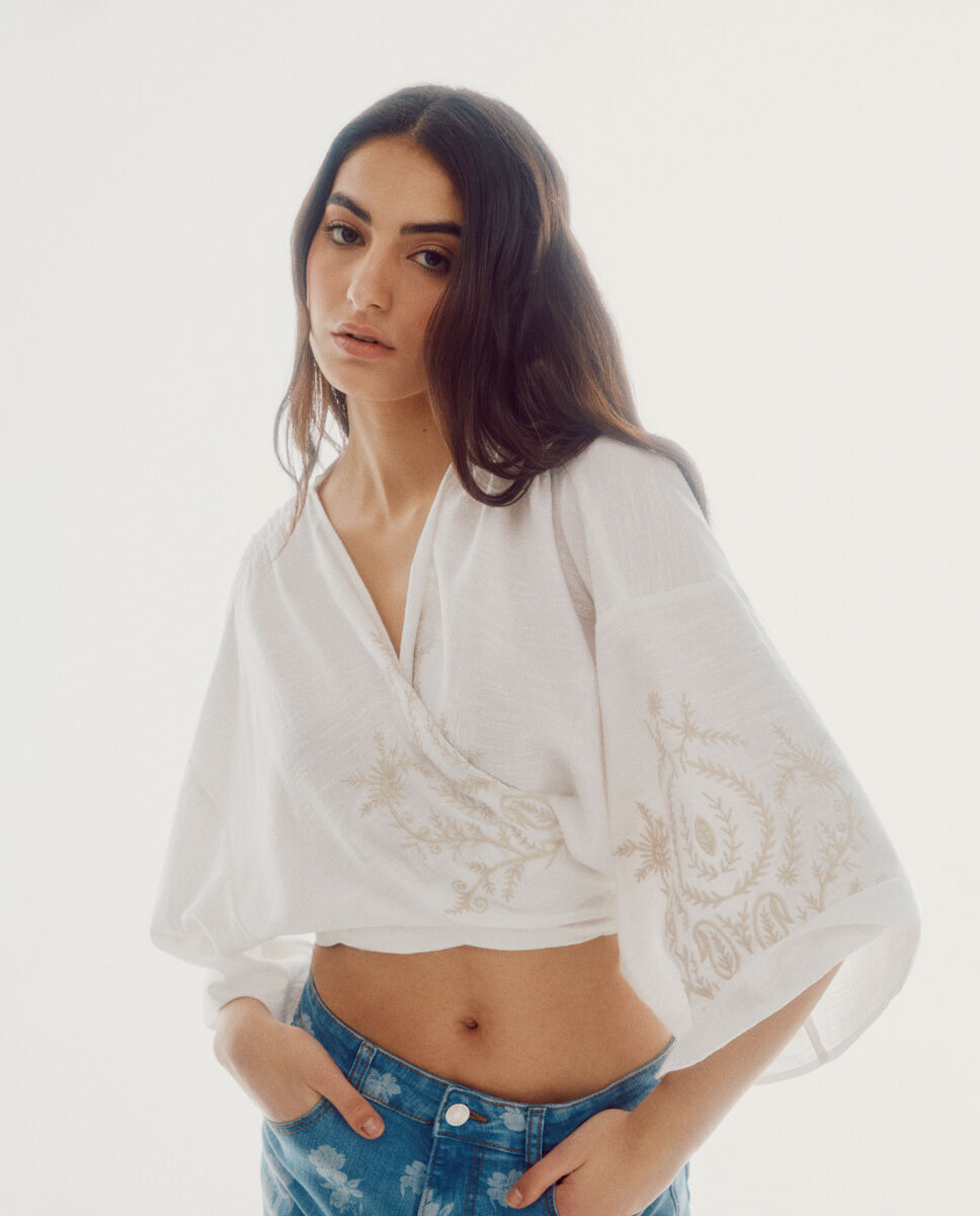 Blusa bordada - Branca
