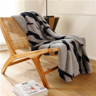 Plaid imitation fourrure zèbre