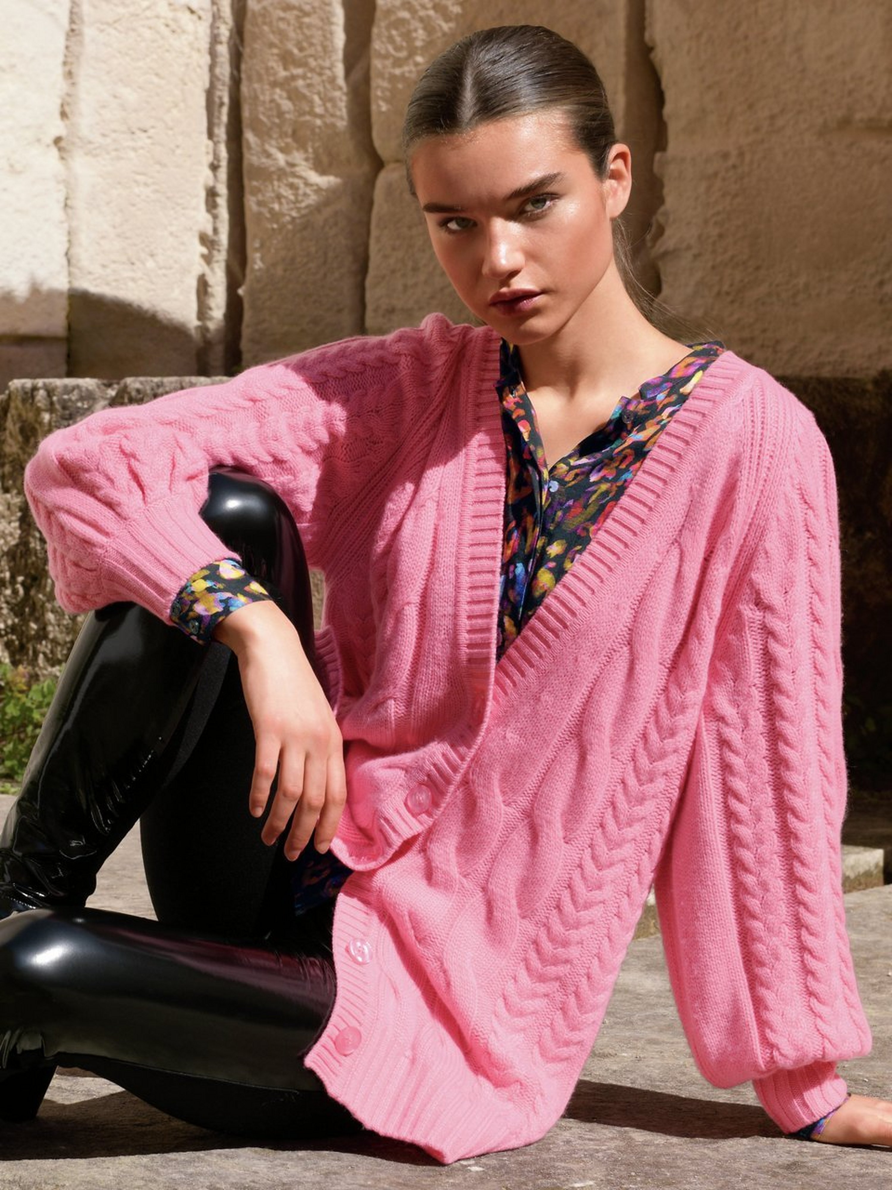 Strickjacke aus Schurwolle und Kaschmir