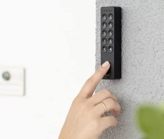 Nuki Keypad 2, Tür mit Code oder Fingerprint schnell und komfortabel öffnen, perfektes Zubehör für Nuki Smart Lock, Bluetooth