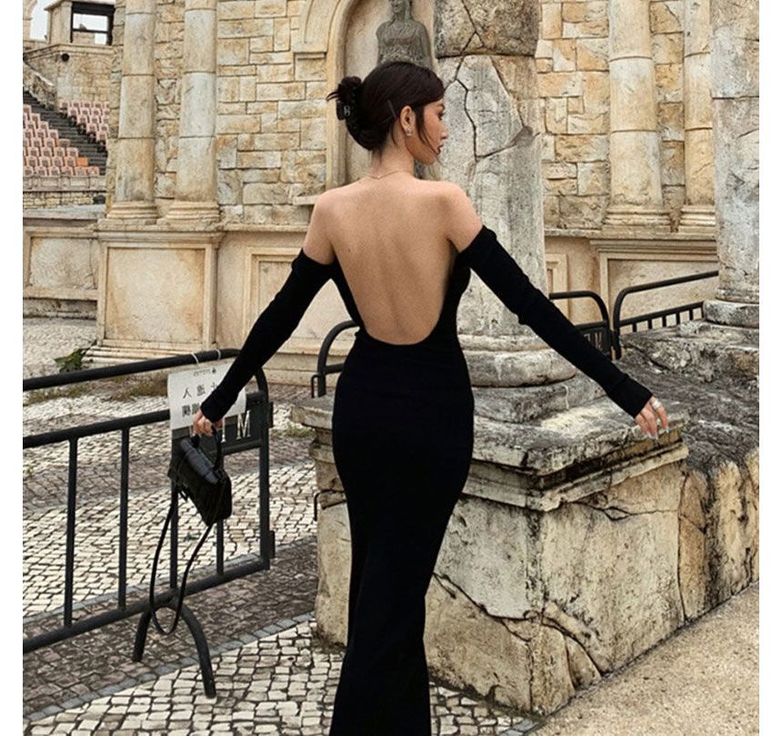 JIYON - Lange mouw off-shoulder effen gebreide midi-jurk met open rug
