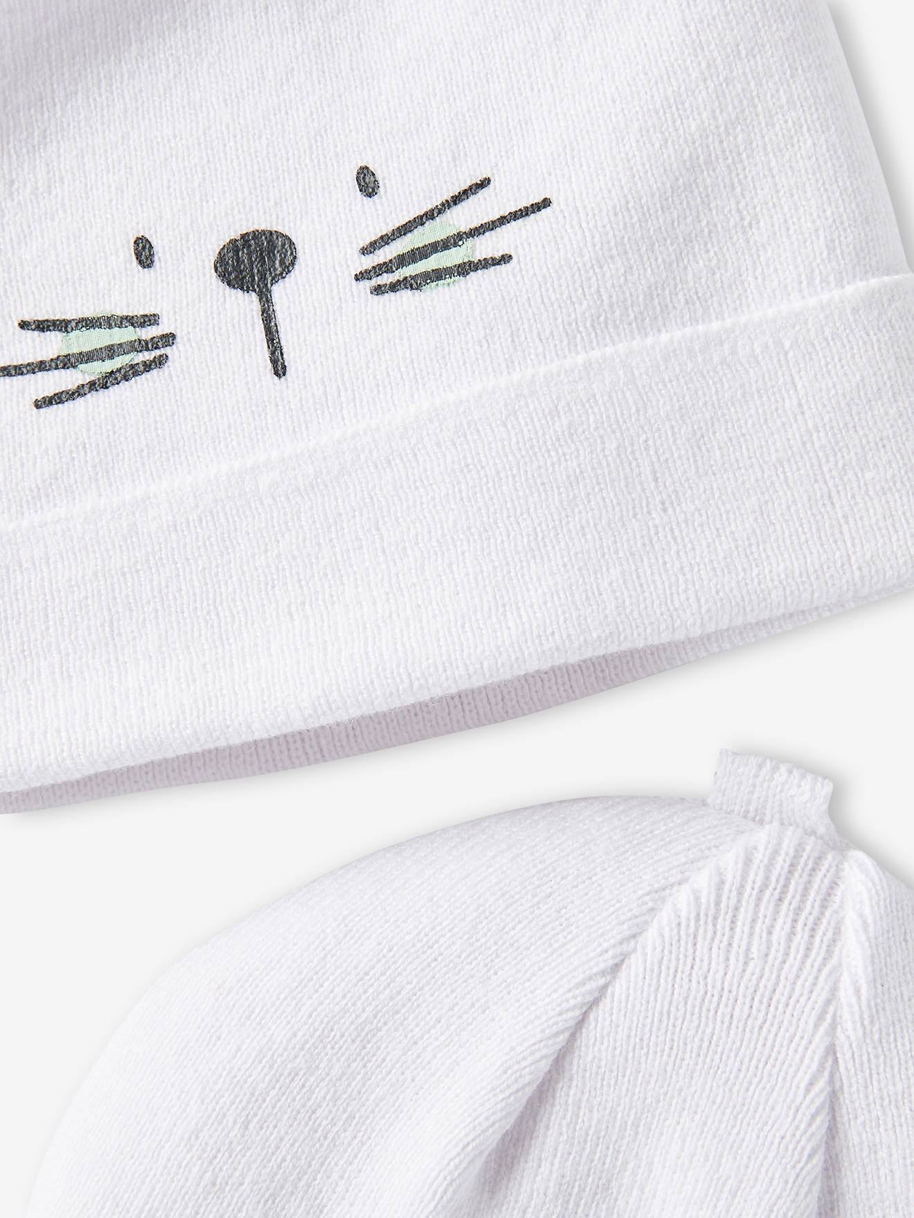 Conjunto de 2 toucas de algodão para bebê, lisas e brancas com estampas.