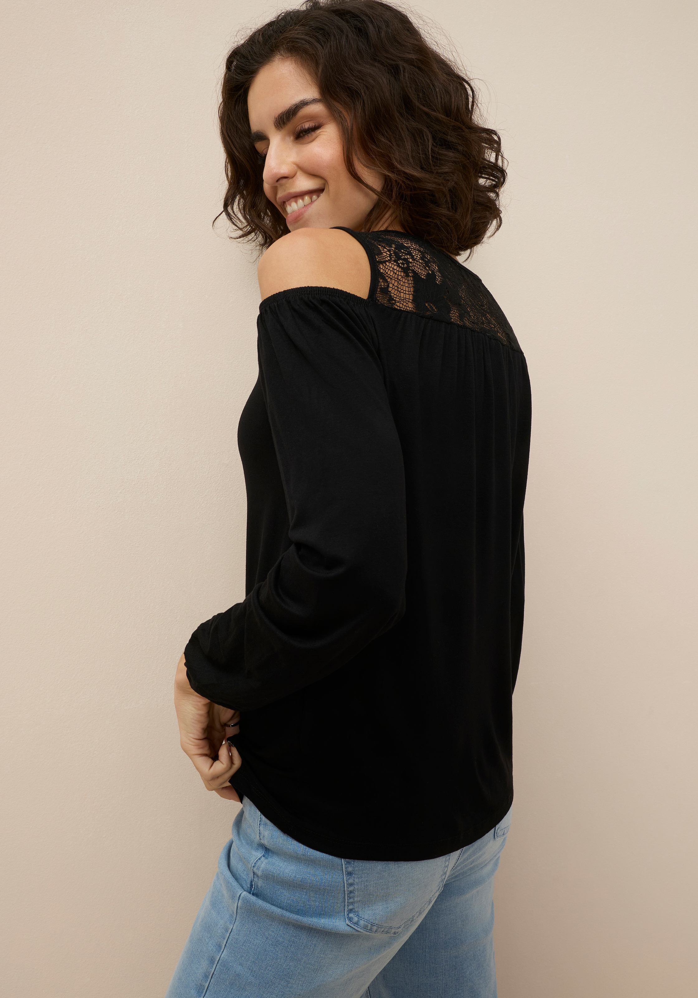Laura Scott Langarmshirt lässig geschnitten, Langarm, femininer Stil
