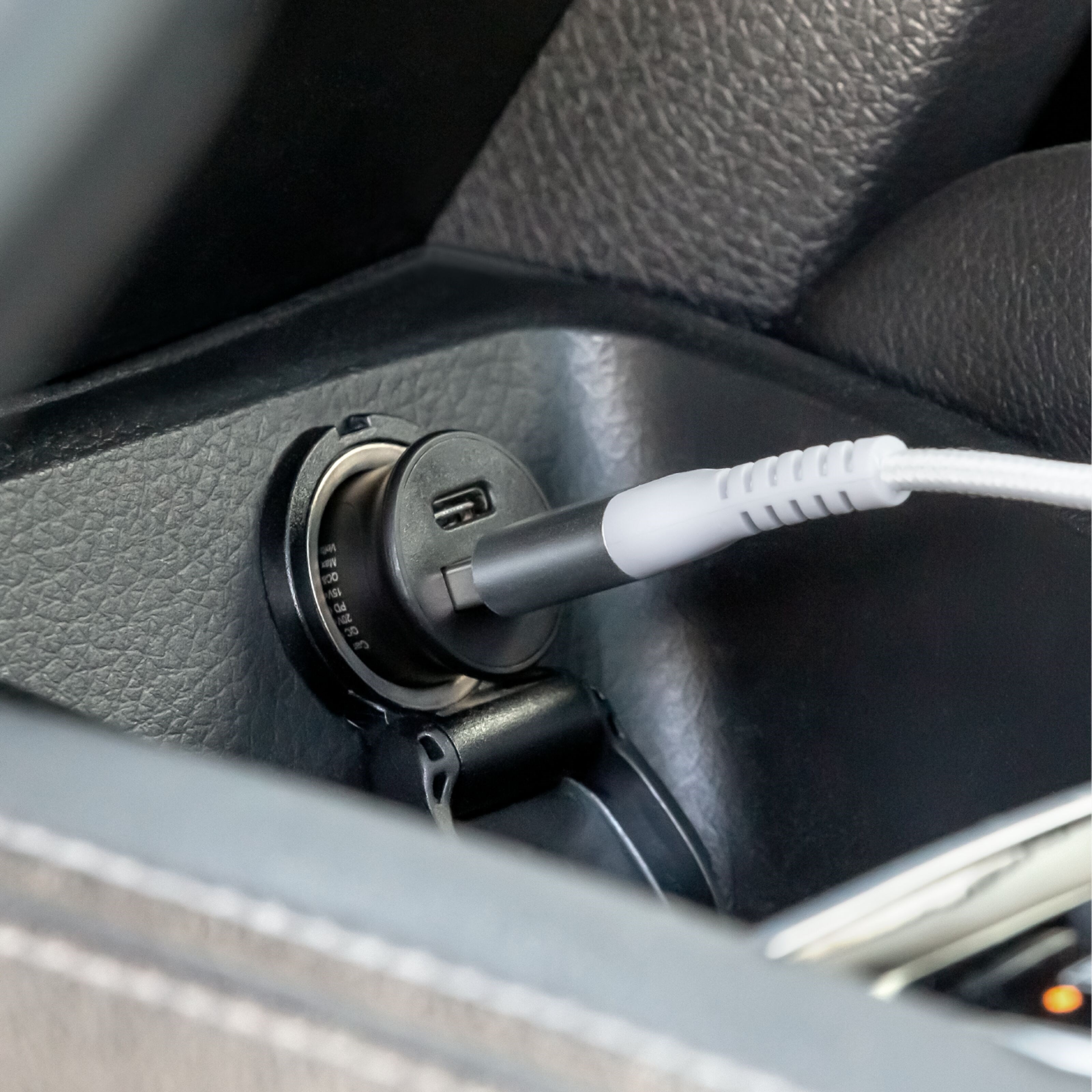 Linocell USB-billader med USB-C- og A-port
