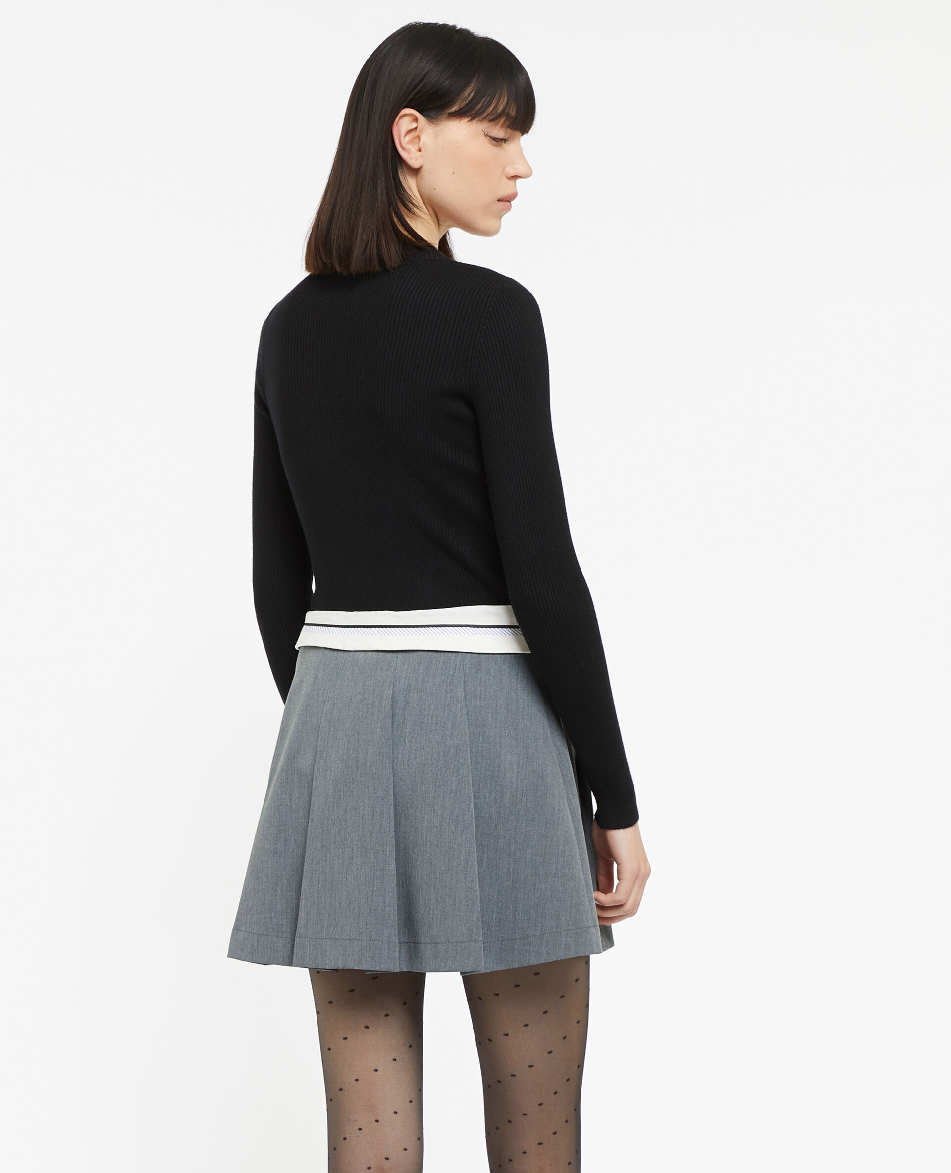 Jupe courte plissée avec ceinture fantaisie - Gris foncé