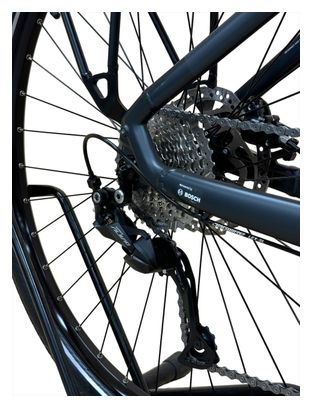 Produit reconditionné . Cube Touring Hybrid One 625 SHIMANO ALIVIO 2024 . Vélo électrique . Cube . très bon état
