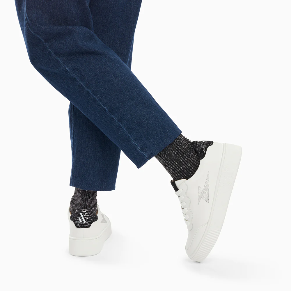 Sneakers-Baskets éclair Carolane blanc et noir imprimé zèbre à lacets
