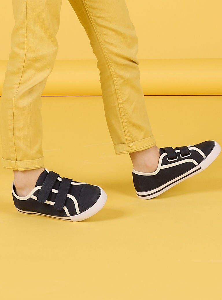 Tennis bleu marine et blanches enfant garçon