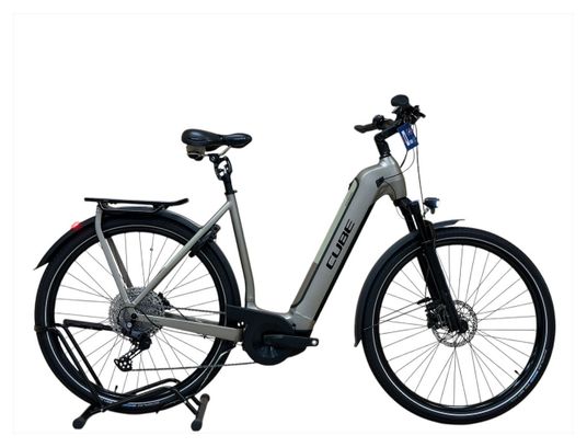 Produit reconditionné . Cube Kathmandu Hybrid Pro 625 Shimano Deore 2023 . Vélo électrique . Cube . très bon état