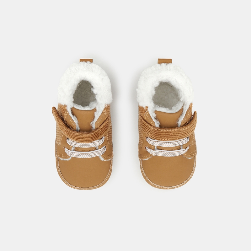 Baskets fourrées beige naissance