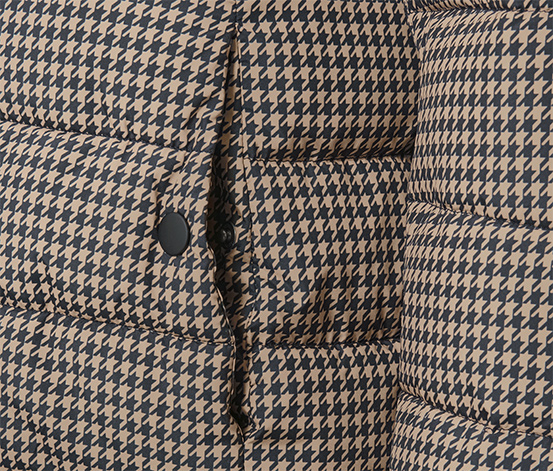Bedruckte Steppjacke mit Kapuze