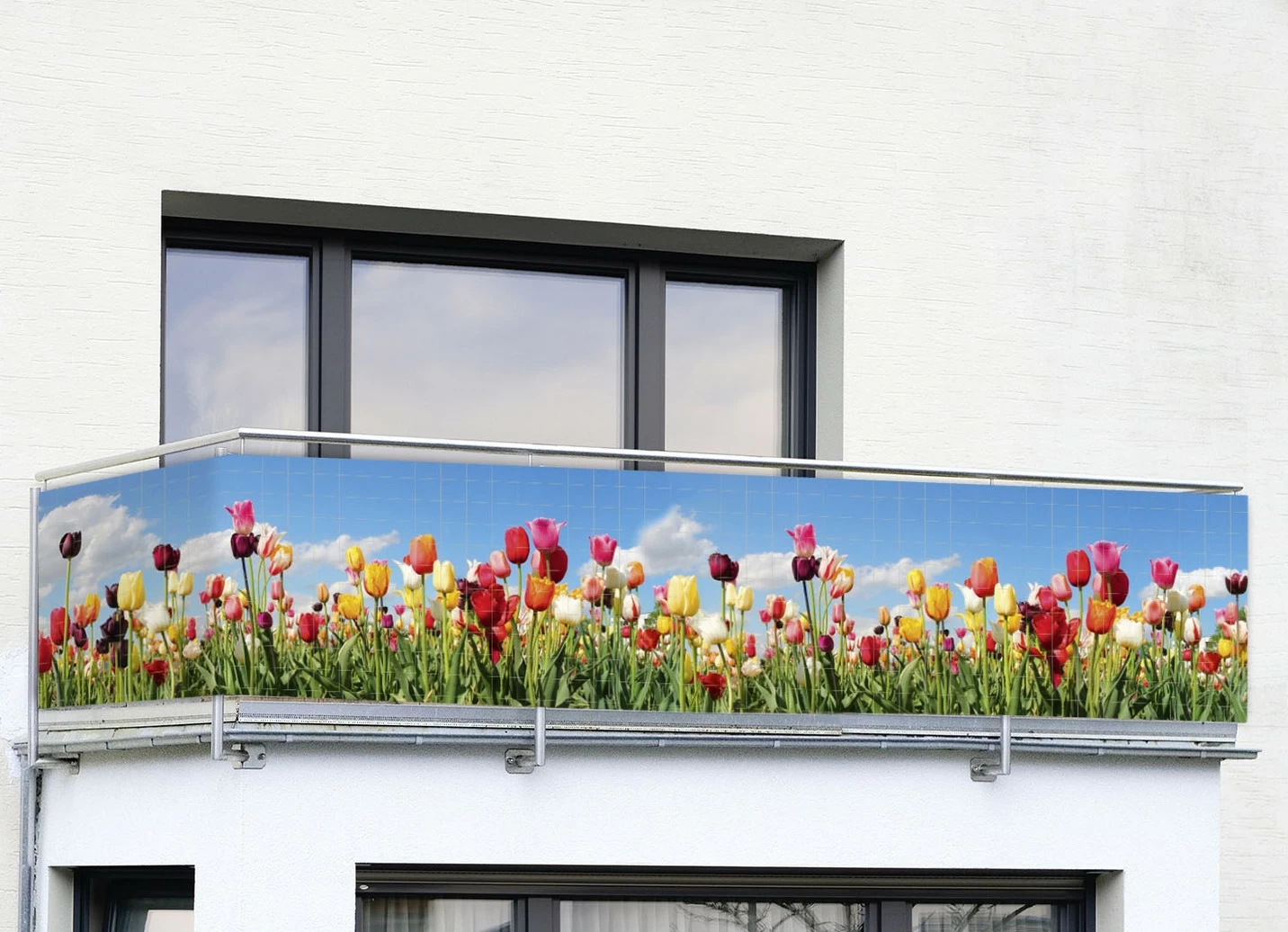 Balkon-Bespannung mit eingearbeiteten Metall-Ösen