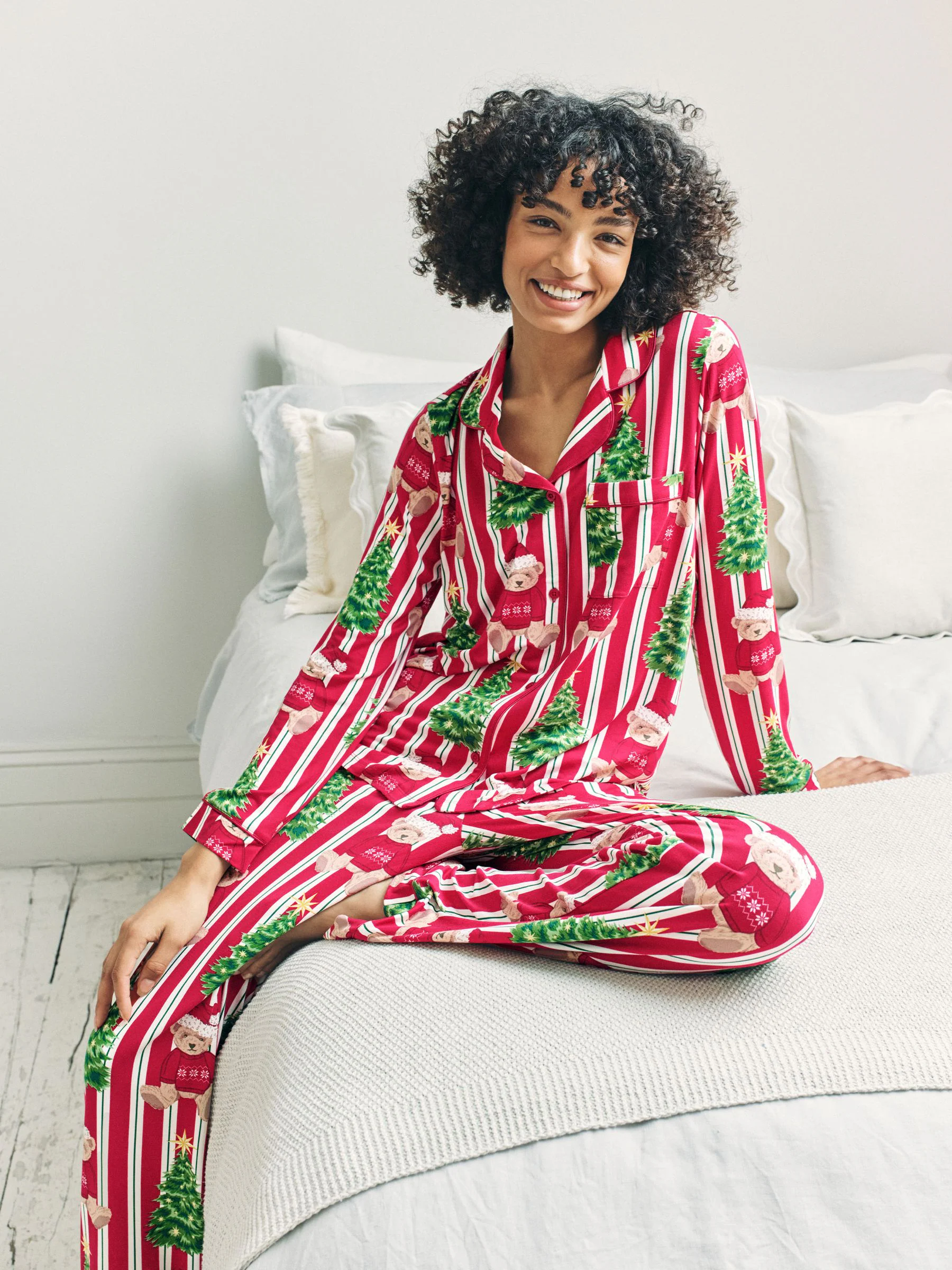 Chelsea Peers lange kerstpyjama met teddybeer en strepen