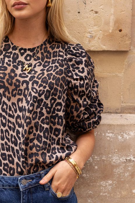 Panterprint top met pofmouwen