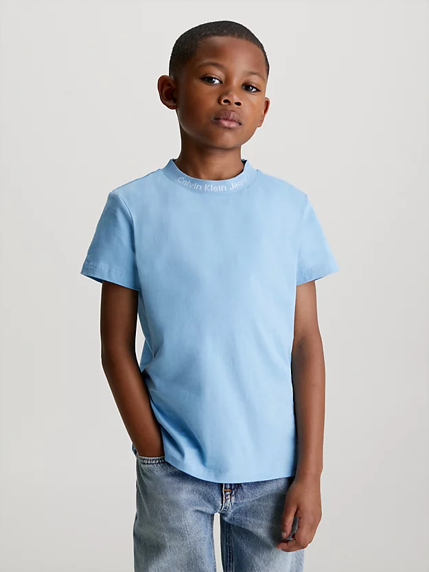 Pacote com 2 camisetas com logotipo