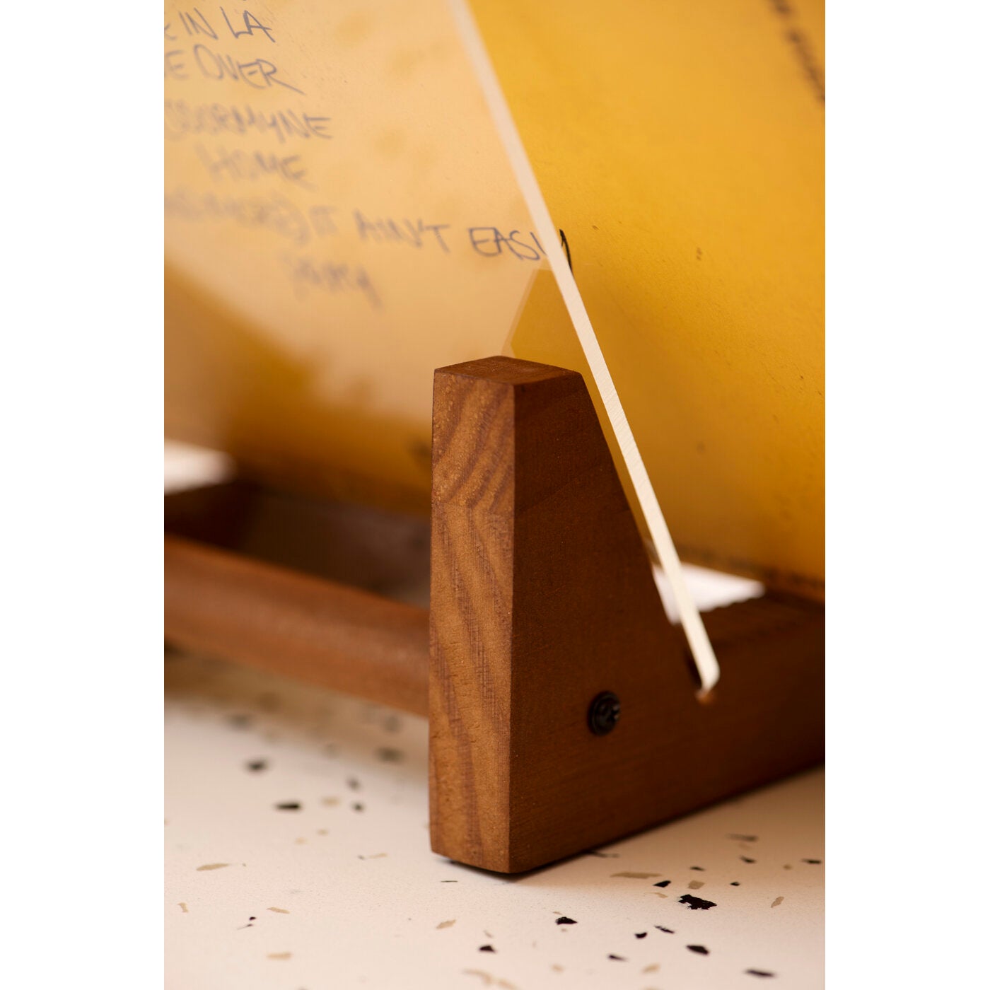 Crosley Record Display houten standaard voor LP's (20 - 30 albums)