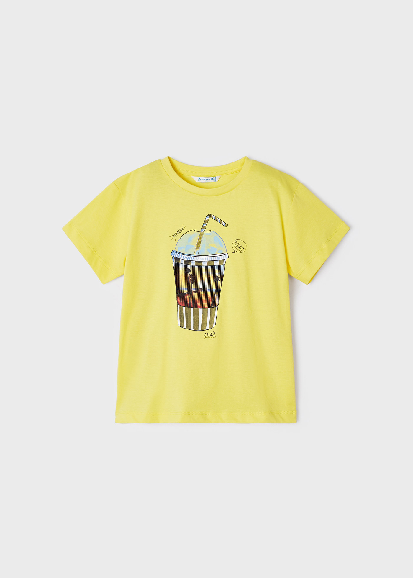 Camiseta infantil com estampa interativa, feita de algodão sustentável.