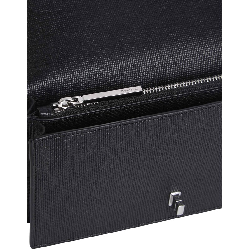 Calvin Klein<br>Crossbody CK Mini Chain Tex