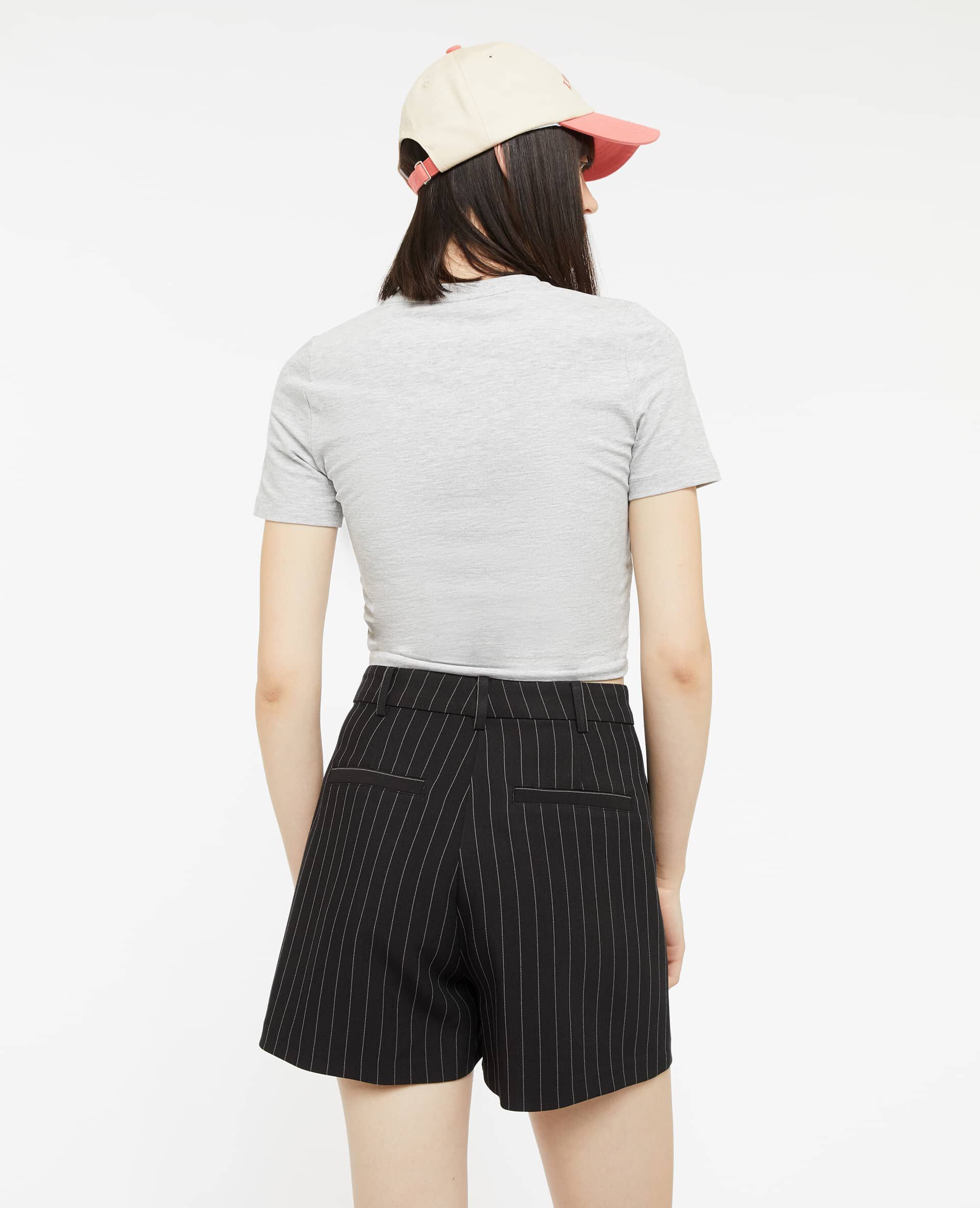 Short taille haute fines rayures avec pinces - Noir