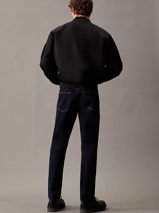 Calça jeans afunilada