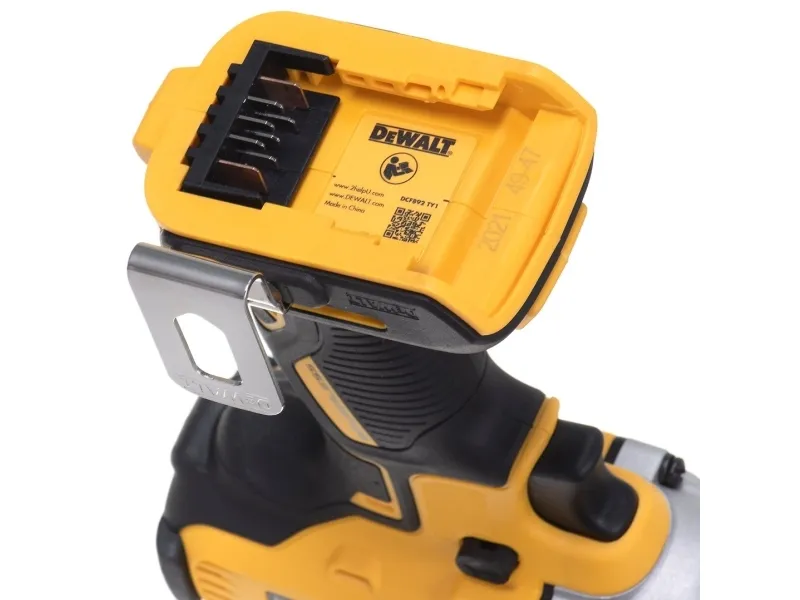 DeWALT DCF892P2T-QW, 2000 rpm, 1084 Nm, 1,67 kg, 620 g