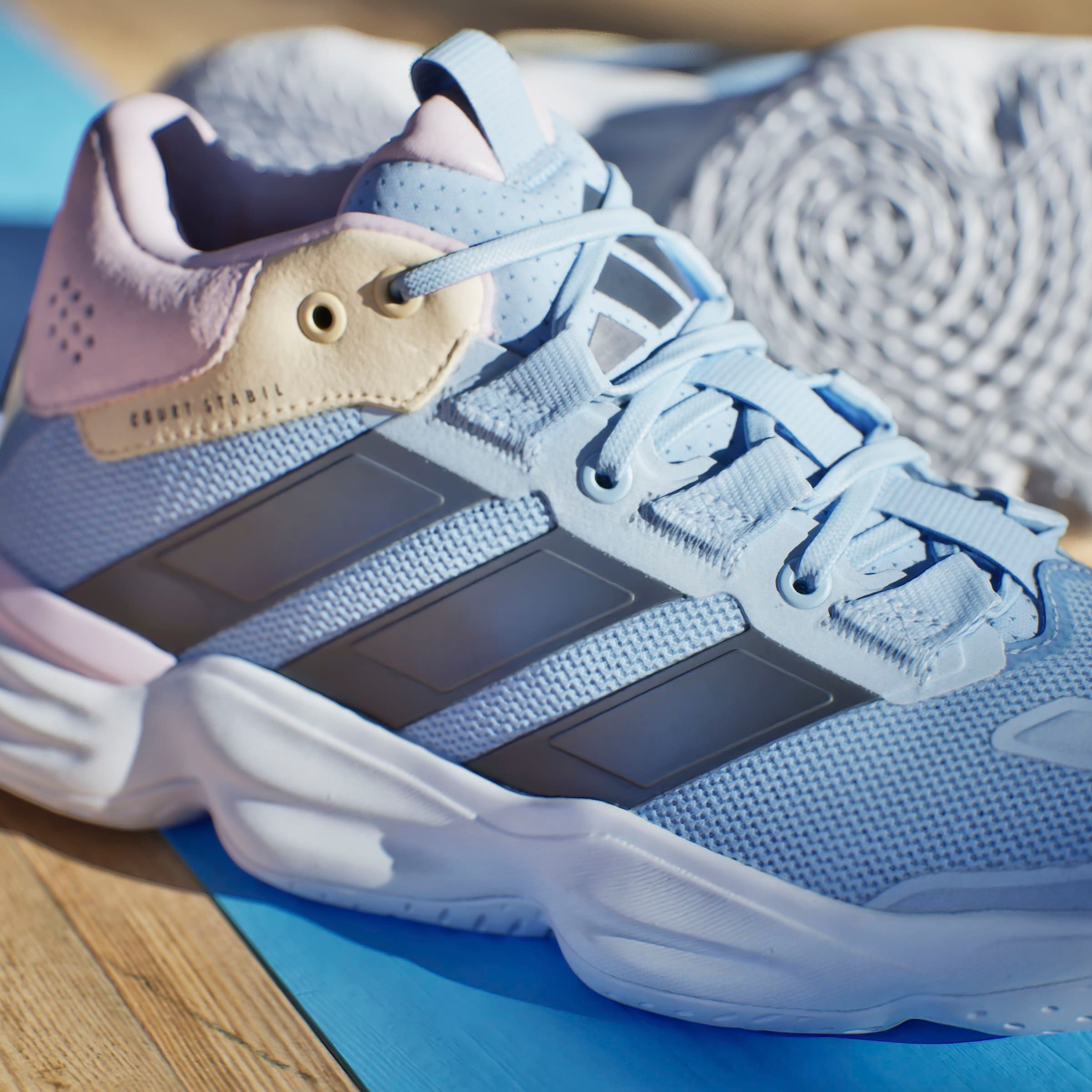 adidas Performance Hallenschuh »COURT STABIL HALLENSCHUH«  besonders geeignet für Handball und Volleyball