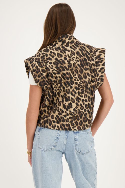 Panterprint gilet met roze strikje