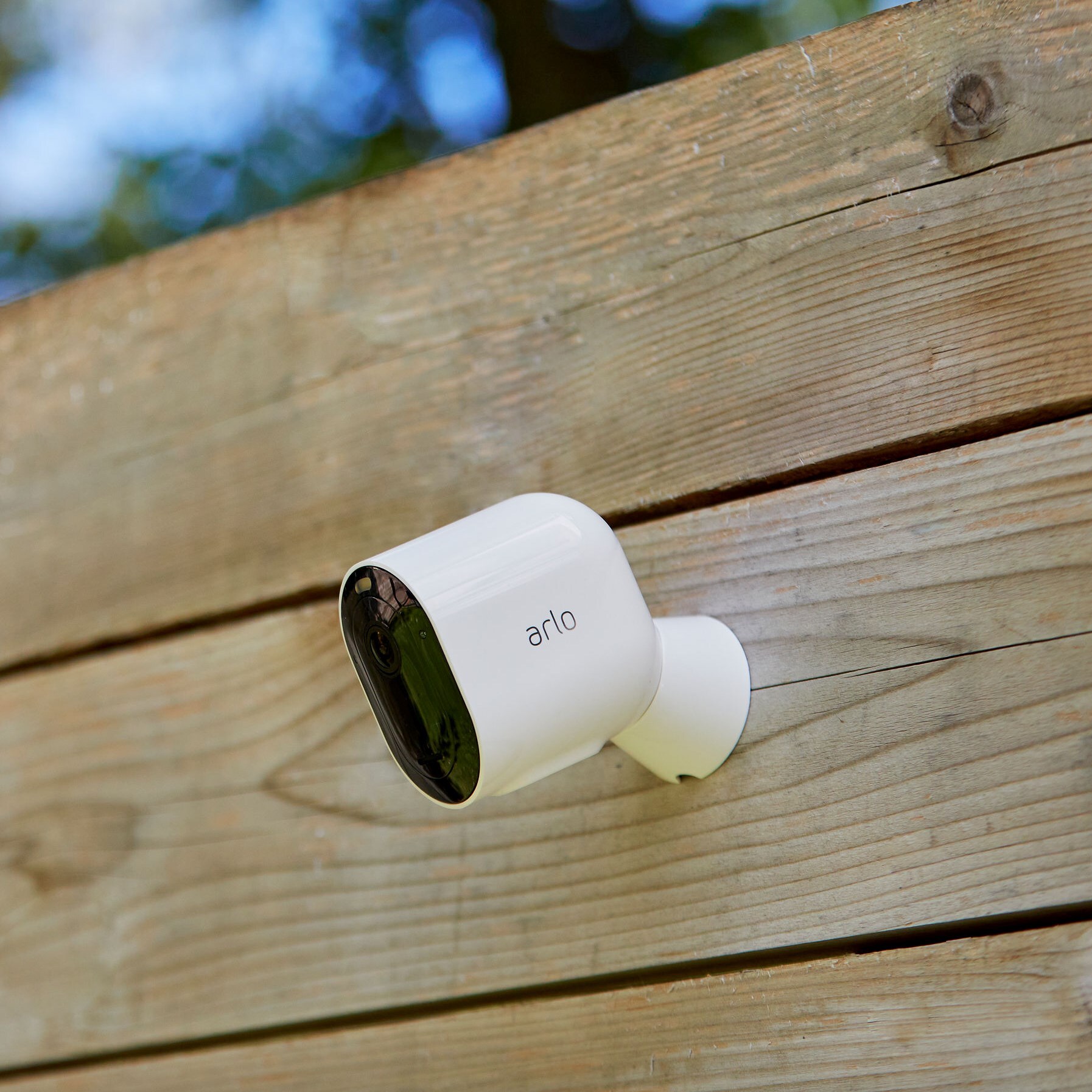 Arlo Pro 4 Spotlight Trådløst overvåkingskamera 4-pk. Hvit