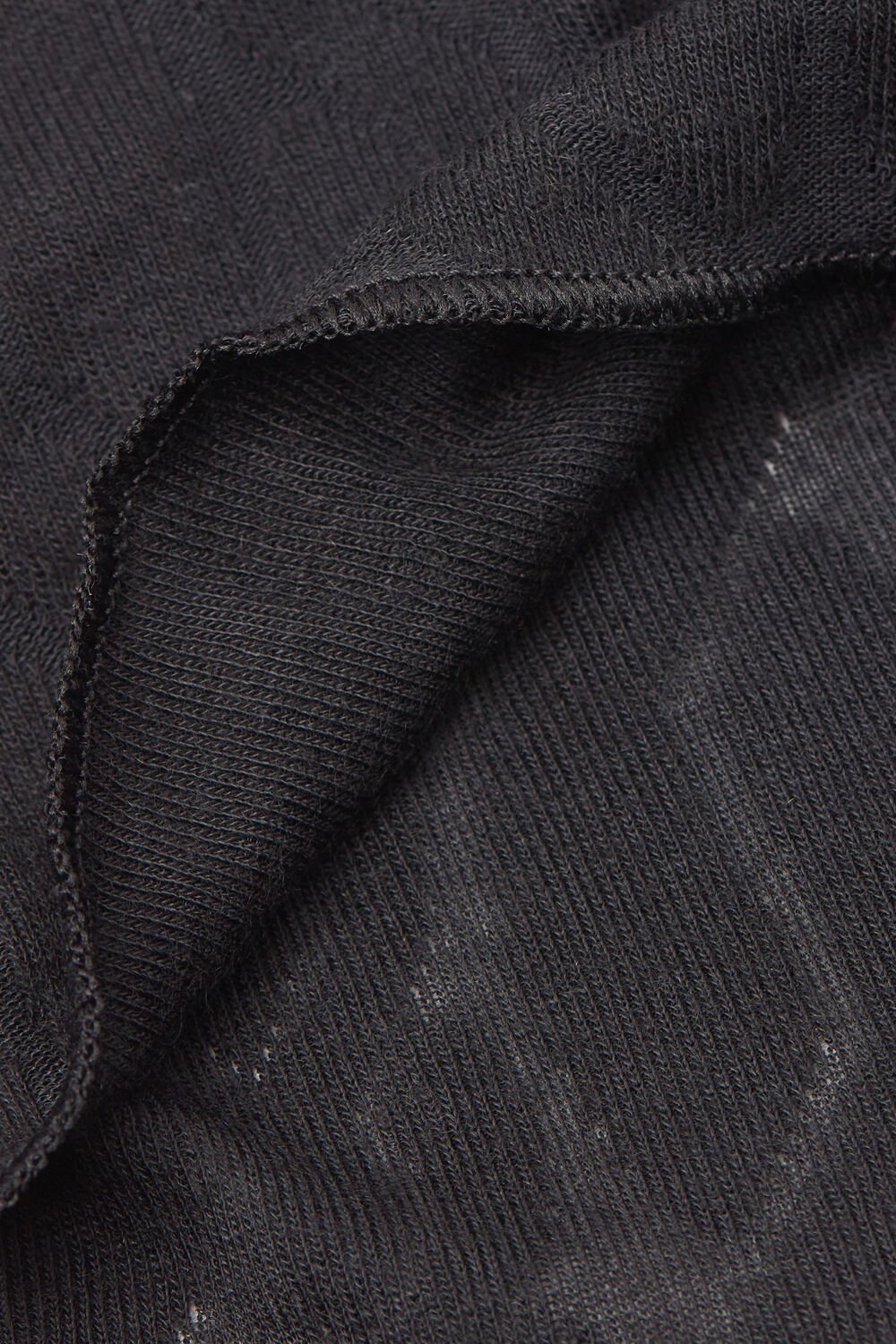 Blusa de malha trançada com decote canoa em tecido ultraleve com cashmere.