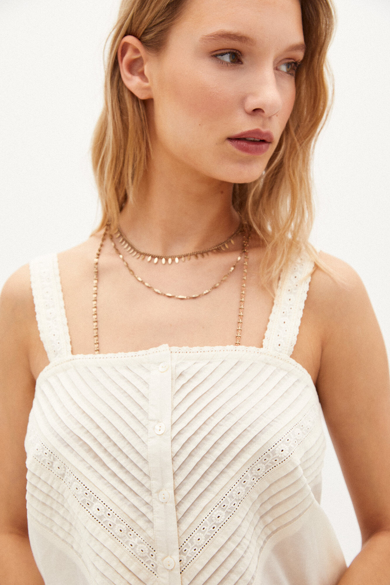 Indra. Blusa romântica de algodão - Bege