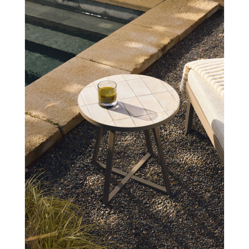 Table d’appoint ronde Tella en acier galvanisé et carreaux beiges Ø45 cm