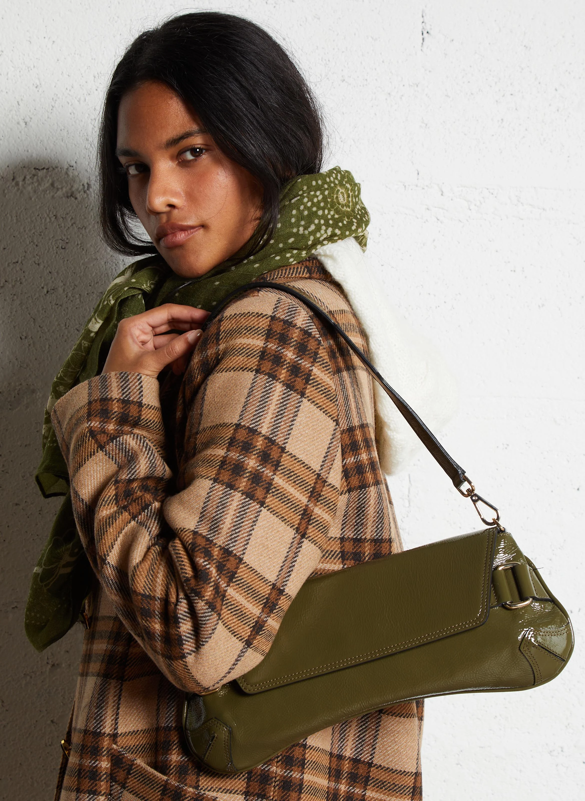 ENA - Sac baguette en cuir vernis| Kaki