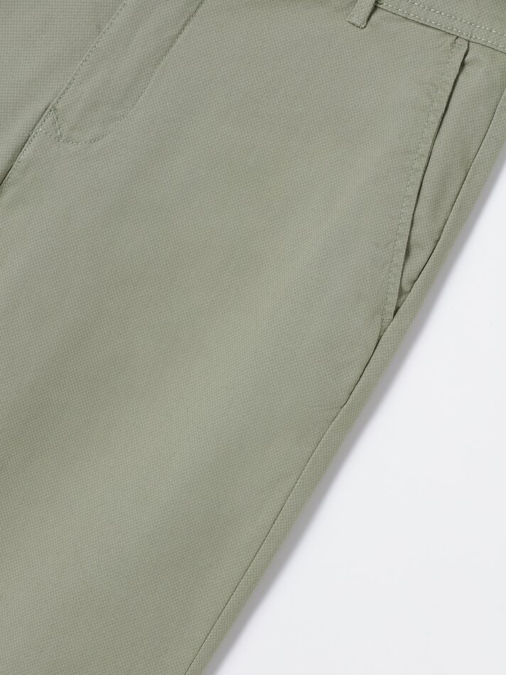 Calça chino com microestampa - Verde claro