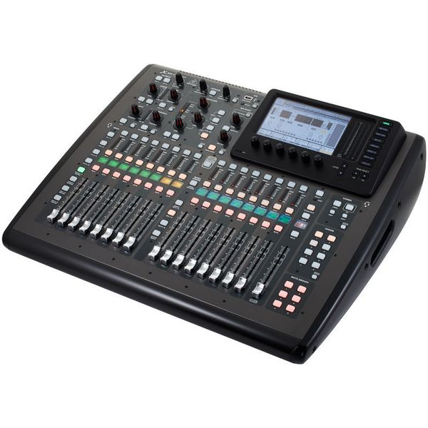 Behringer X32 Compact Flyht Case Bundle