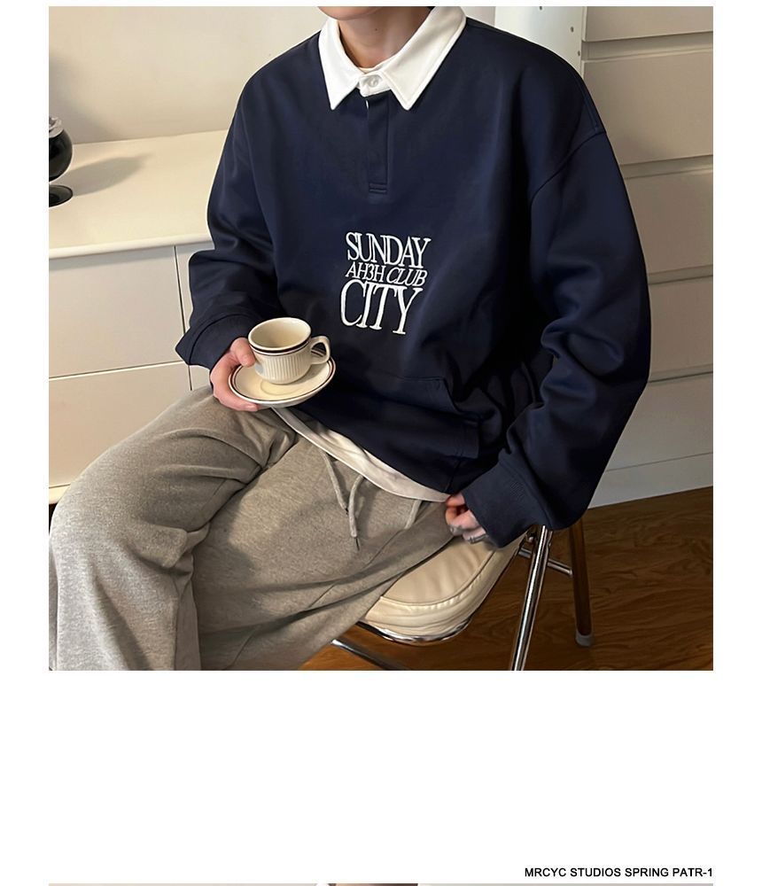 MRCYC - Sweatshirt met kraagletters