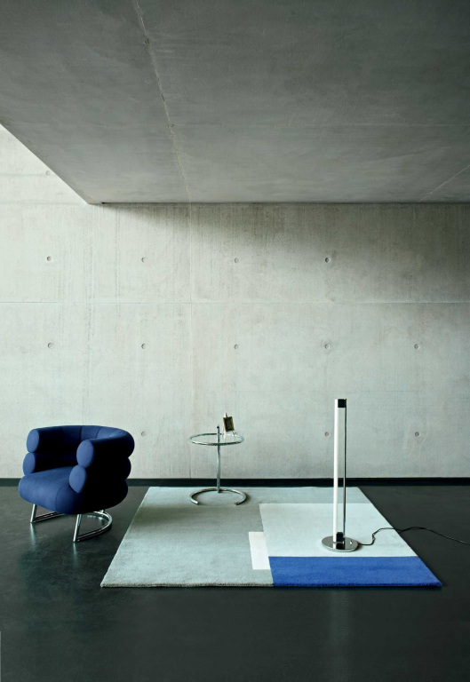 ClassiCon Adjustable Table E 1027 bijzettafel Ø52 helder glas