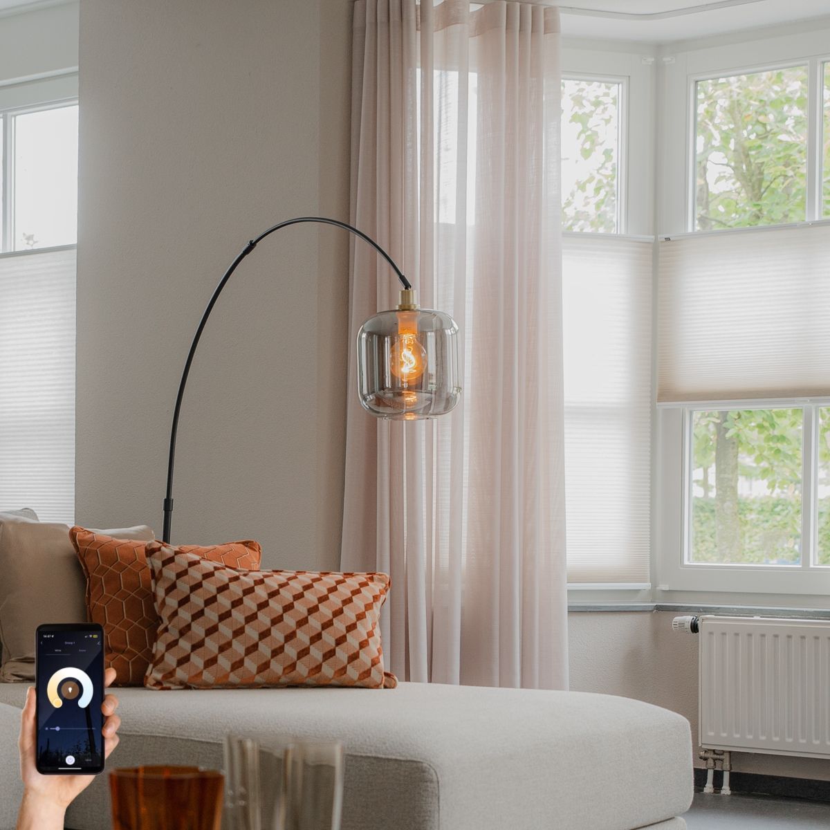 Smart booglamp zwart met goud met smoke glas incl. Wifi G95- Zuzanna